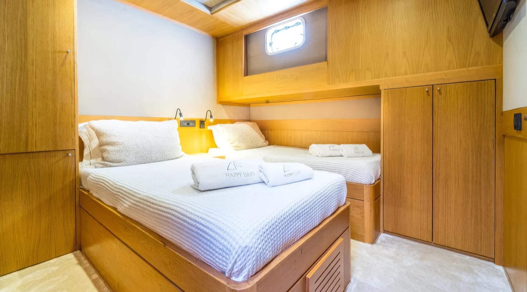 Twin cabin